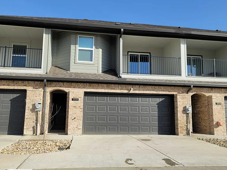 1220 Sunnyvale Ln — Photo 16