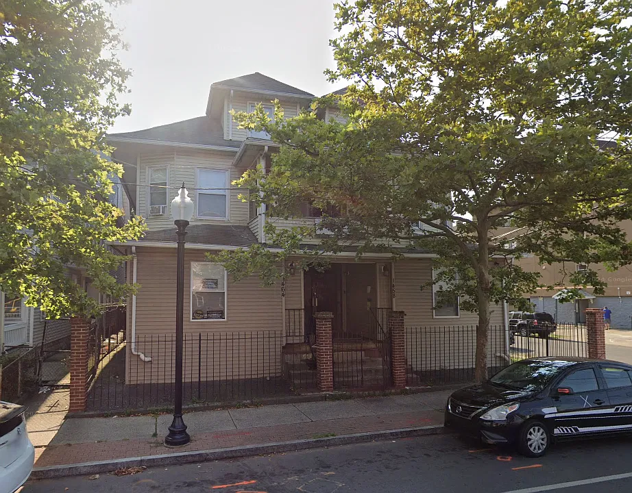 1458 E Main St #2