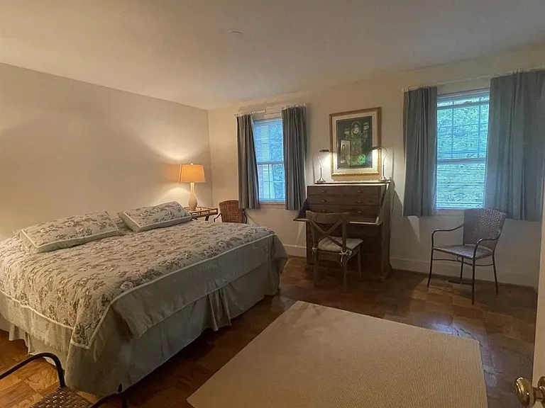 3221 Sutton Pl NW #B — Photo 13