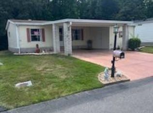 742 Gladiola Dr, Auburndale, FL 33823