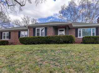 1505 S 39th St, Saint Joseph, MO 64507
