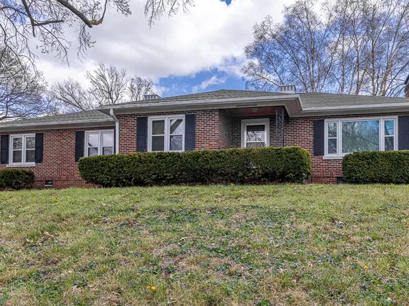 1505 S 39th St, Saint Joseph, MO 64507