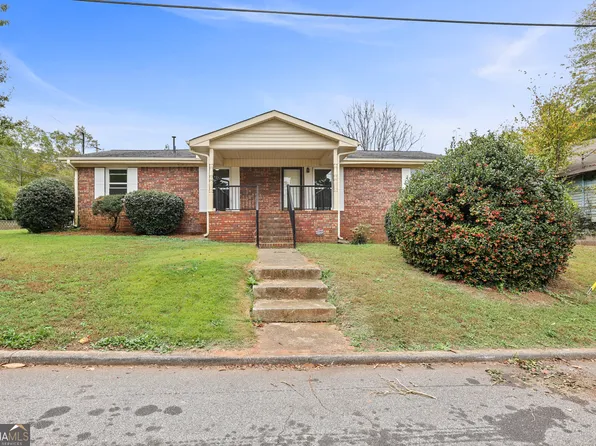 75 Pinson St, Newnan, GA 30263