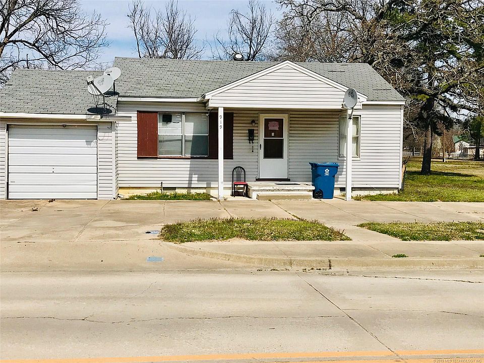 1st image of 919 E South Ave