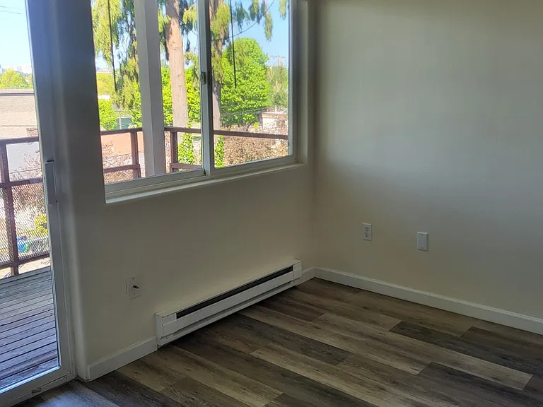 2900 S King St #207 — Photo 5