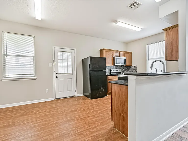 4714 Montclair Hill Ln — Photo 12