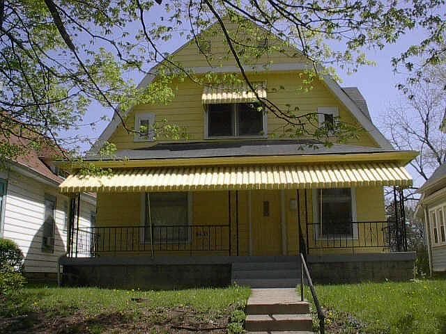 2nd image of 2815 Boulevard Pl