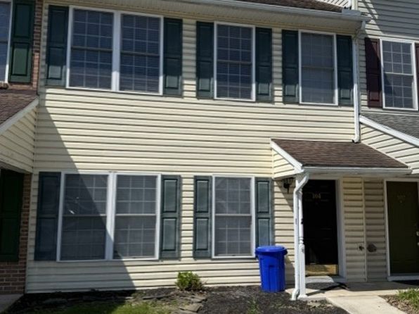 104 S Earl St