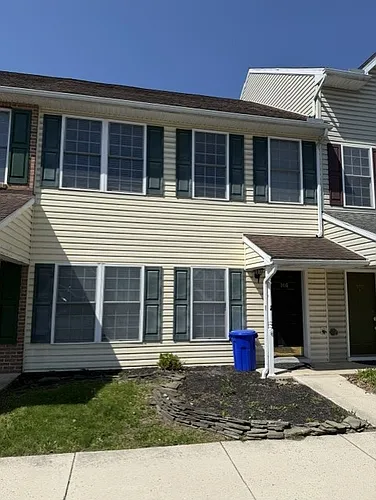 104 S Earl St Photo 1