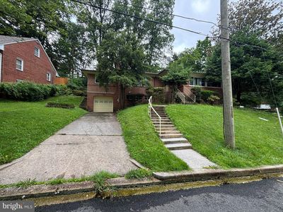 1366 Leegate Rd NW, Washington, DC, 20012