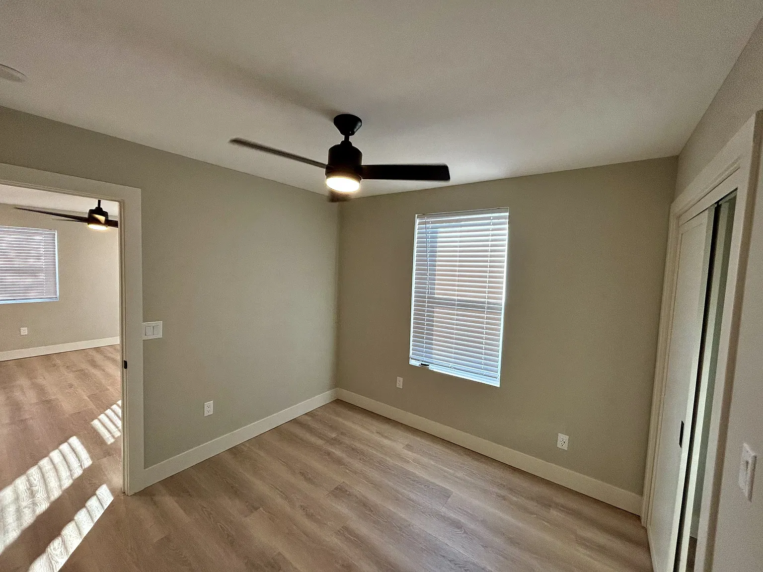 919 Oak Street - 2 — Photo 4