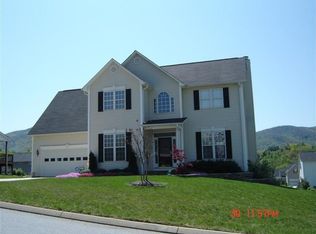 32 Stoney Brook Ct, Fletcher, NC 28732