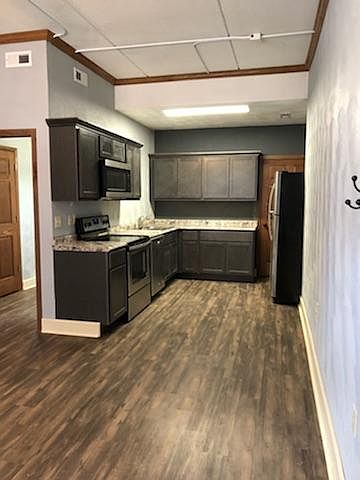 2nd image of 880 S Janesville St #13