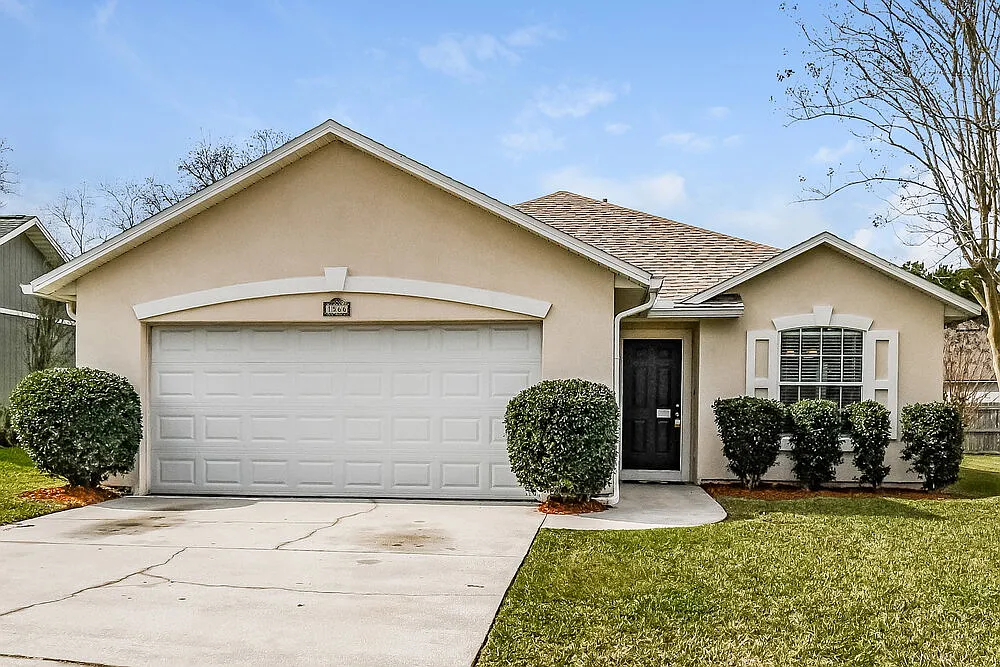4 bed, 2.0 bath, 1617 sqft, $2,780 — Photo 1