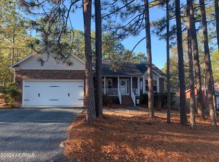 20 Sawmill Rd E, Pinehurst, NC 28374