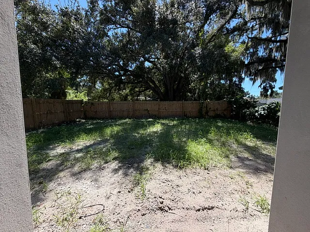 4 bed, 1516 sqft, $2,350 — Photo 2