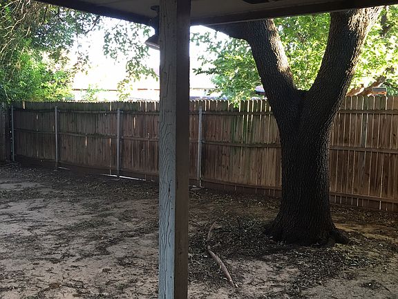 2nd image of 1817 Willow Park Dr