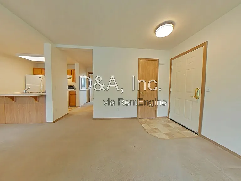 2960 NW Tyler Ave #302 — Photo 3