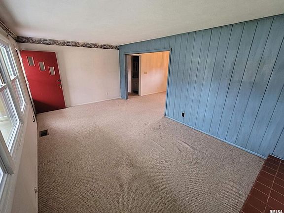 4th image of 206 E Jennings St