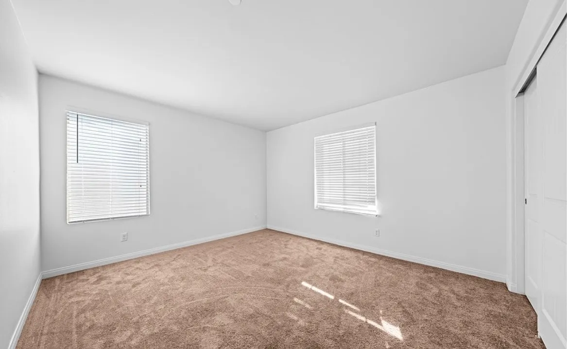 1 bed, 280 sqft, $1,099 — Photo 3