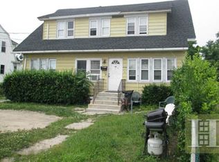 64 Park Ave, Brentwood, NY 11717