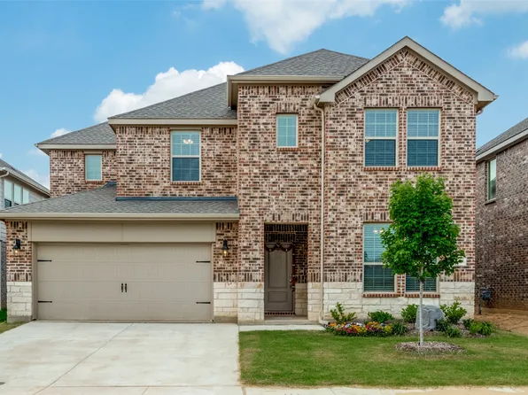 9816 Fall Brook Dr, Aubrey, TX 76227
