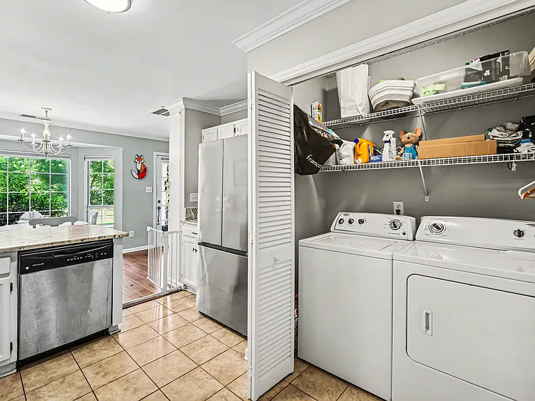 12423 Jacquelyn Ct — Photo 16