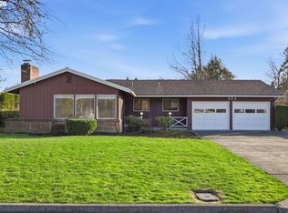 922 NE Donelson Rd, Hillsboro, OR 97124