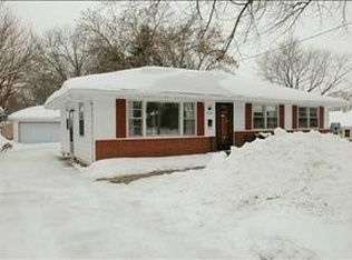 4130 Lower Beaver Rd, Des Moines, IA 50310