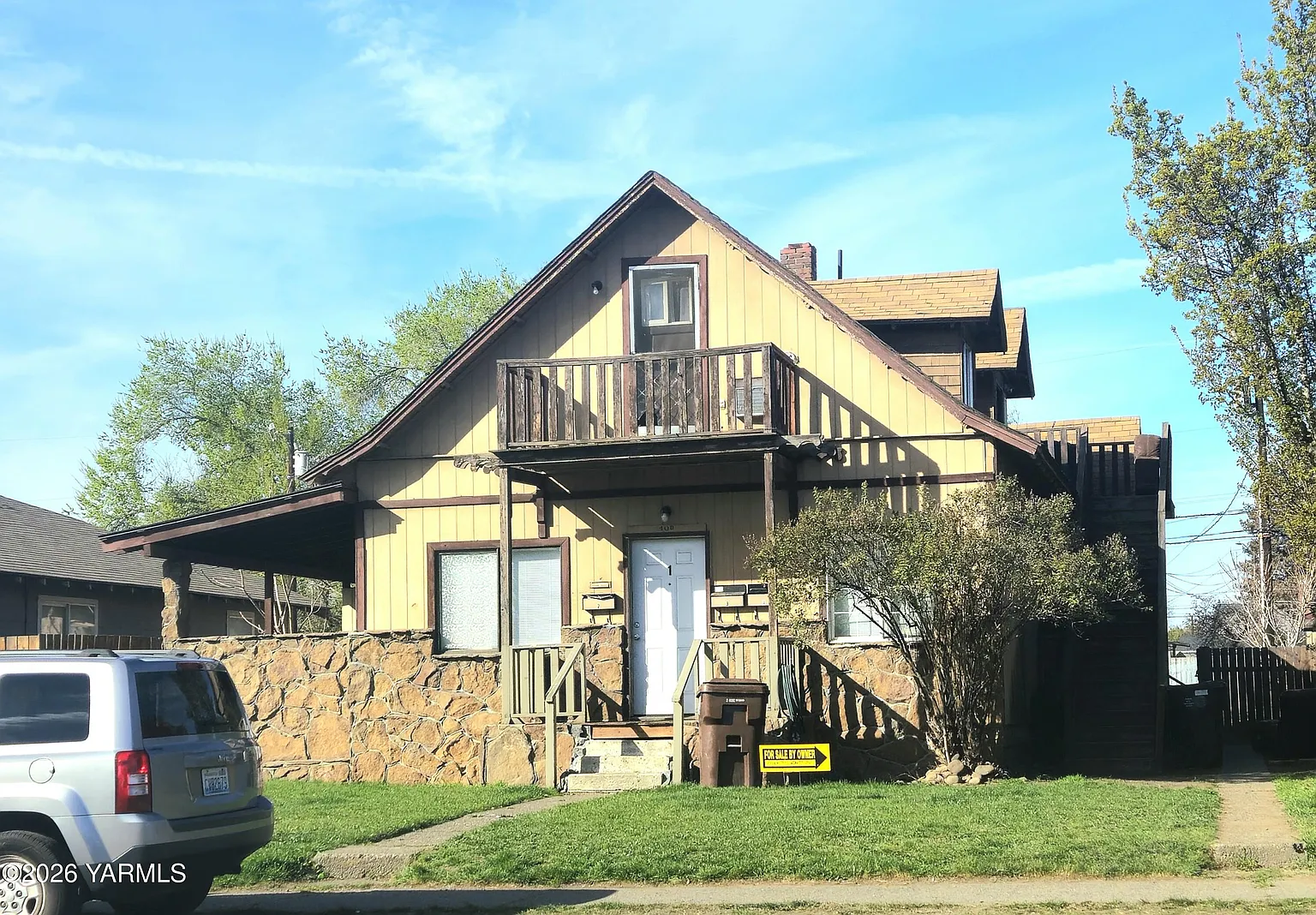 408 N 5th Ave photo 1