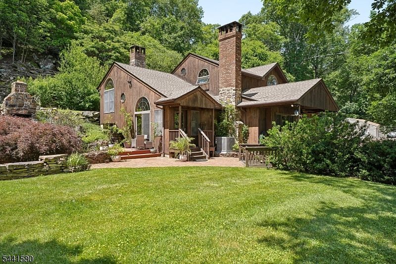 1st image of 117 Green Pond Rd