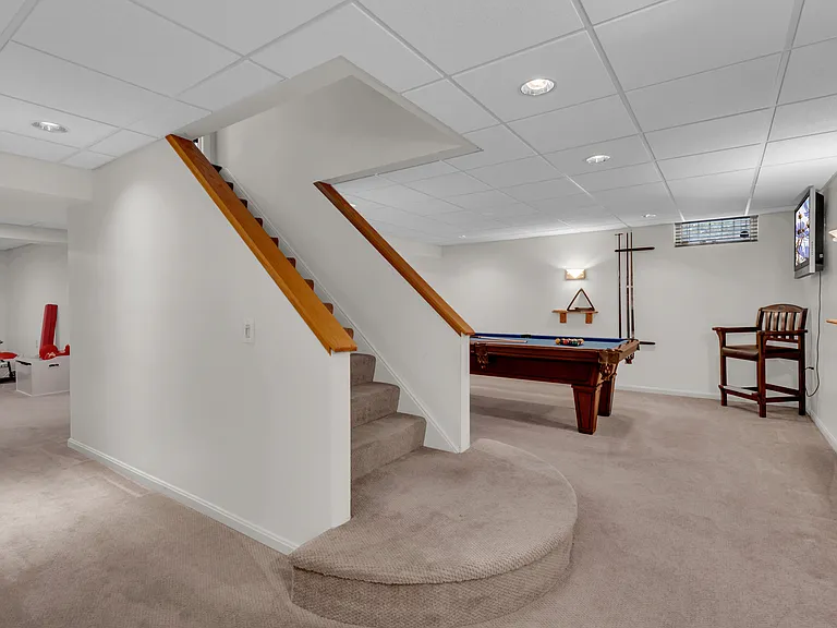 1402 Bermuda Dunes Ct — Photo 40