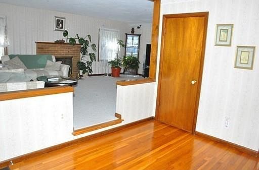 3rd image of 16 Casavan Ave