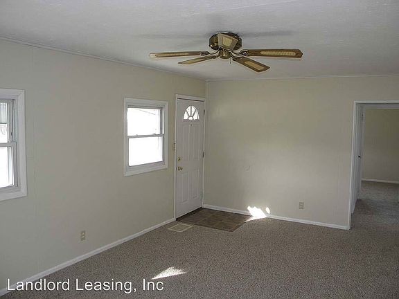 2nd image of 3851 Meadow Ln