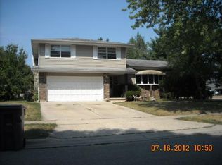 680 Bennett Dr, Elgin, IL 60120