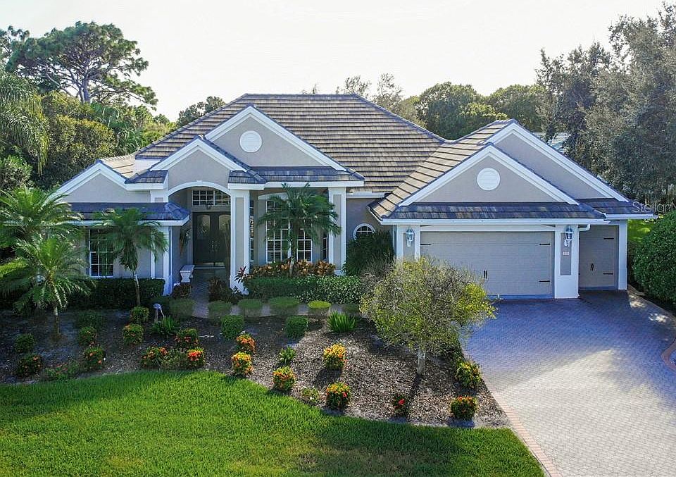 1st image of 399 Autumn Chase Dr