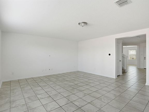 4th image of 11527 Arabette