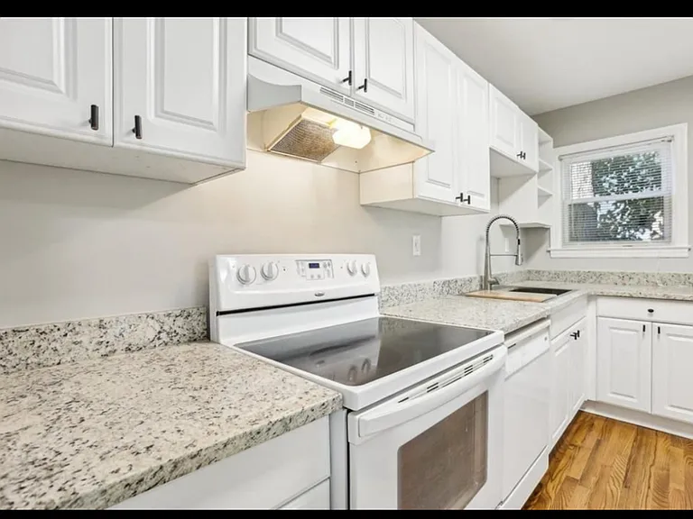 3417 Glen Rd — Photo 6
