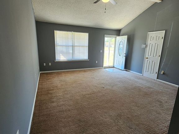 3rd image of 1302 Loblolly Dr
