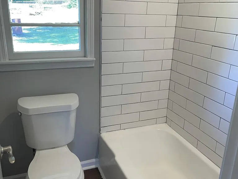 Rockdale Dr NW — Photo 16