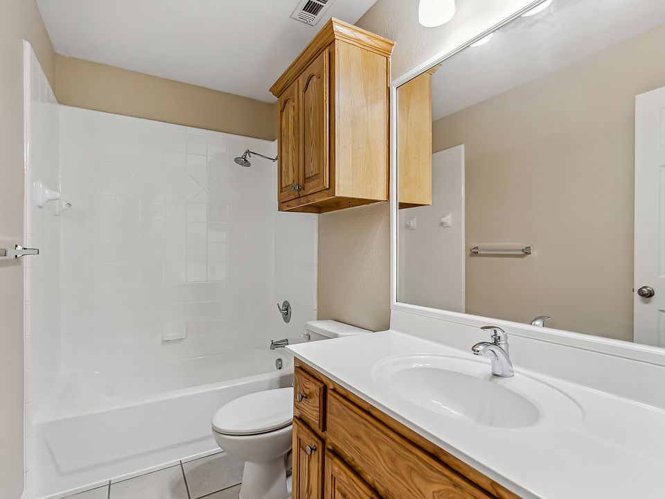 1st image of 4216 Towne Lake Ct