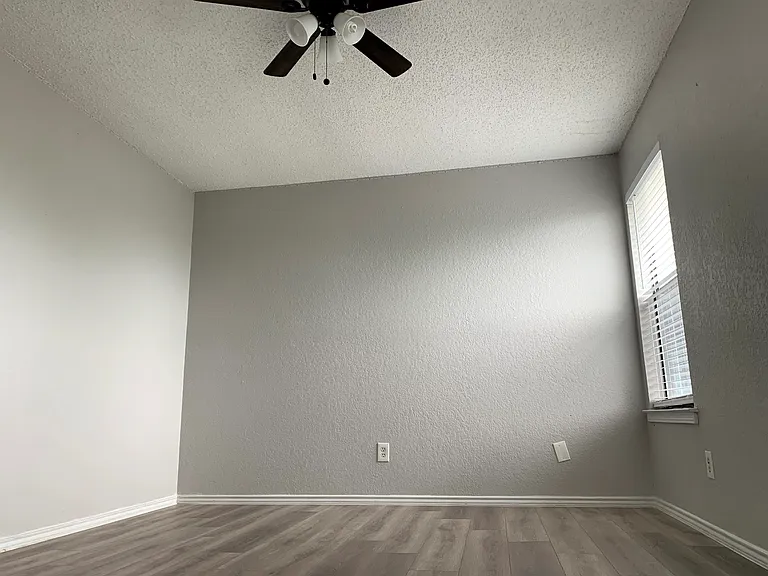 6864 S Creek Dr — Photo 10