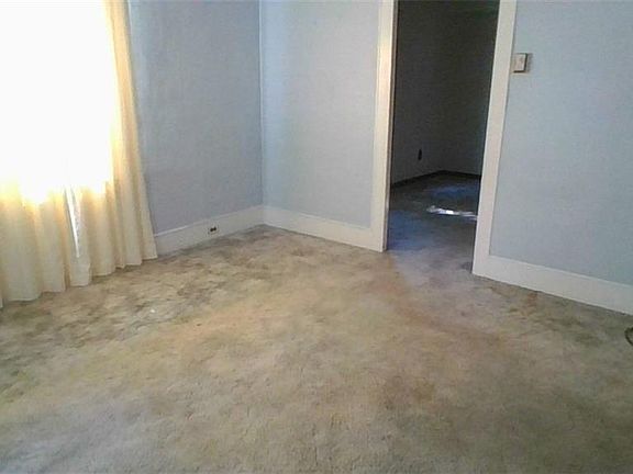 3rd image of 421 Lawn St