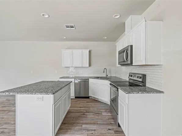 1401 E Woodson St, El Reno, OK 73036