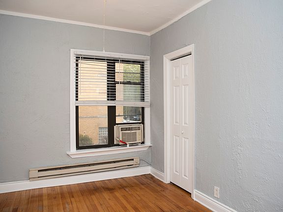 5th image of 724-32 W Roscoe St #32-1S