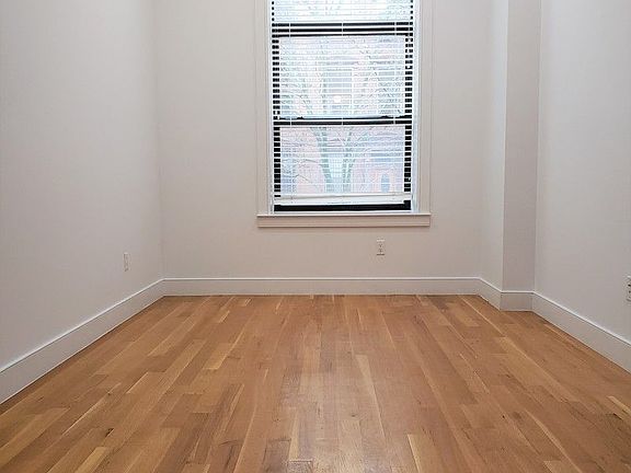 3rd image of 239 W 123rd St #3FE