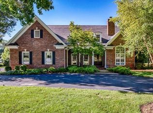 2 Briarbrook Trl, Saint Louis, MO 63131