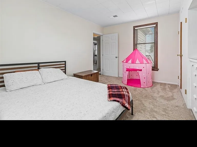 211 Lloyd Ave — Photo 10