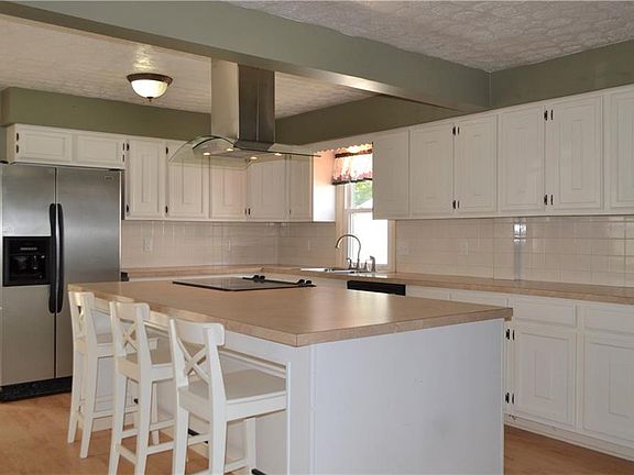 3rd image of 3032 7th St