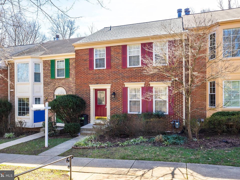 1st image of 8931 Park Forest Dr
